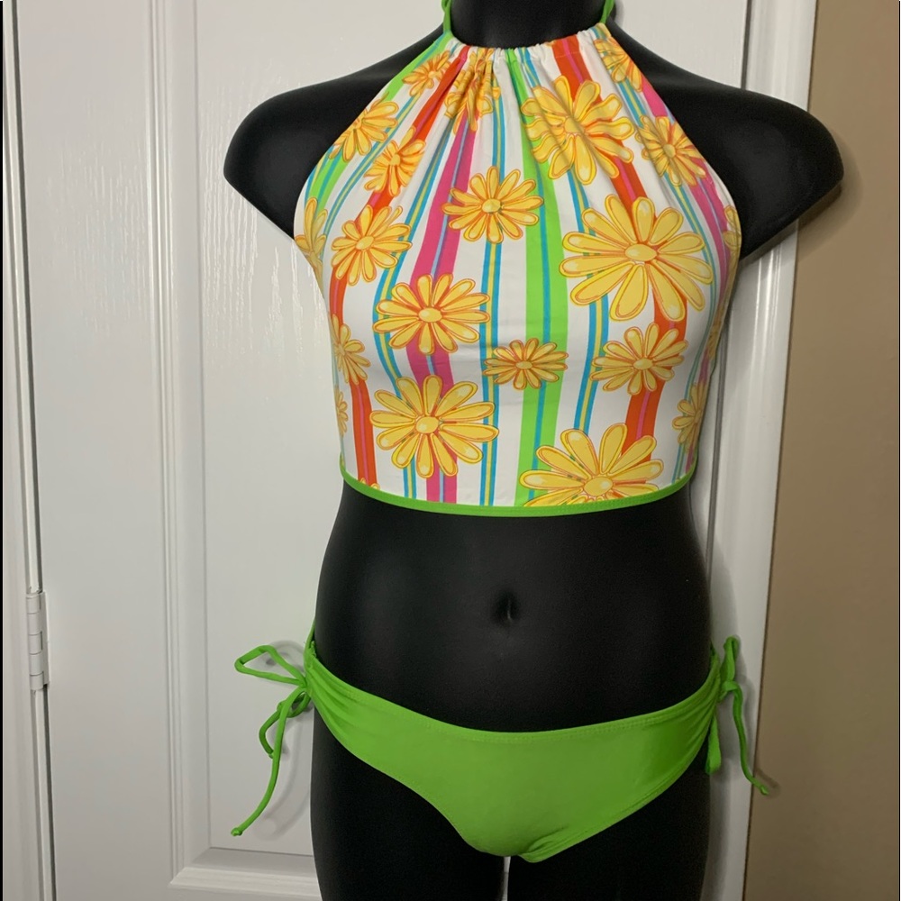 Bikini bathing suit Set top & bottom 👙 -New-Medium